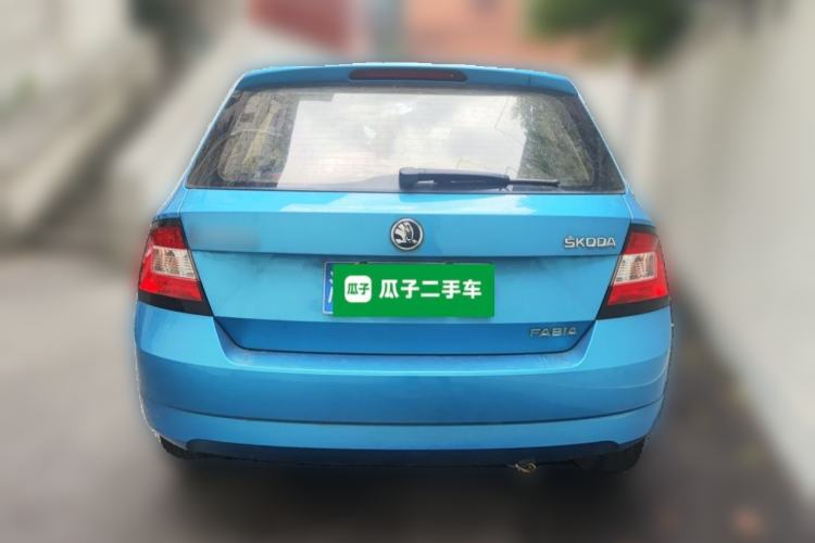 Used Skoda Fabia 2015 1.4L Automatic Front-Drive Model Rear