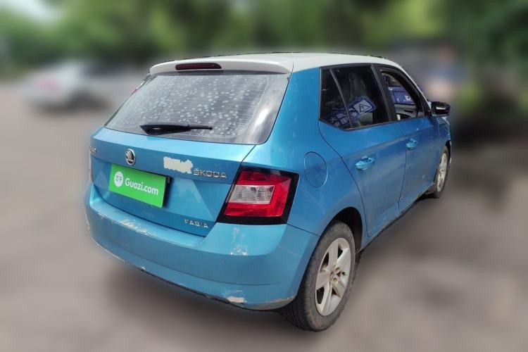 Used Skoda Fabia 2015 1.4L Manual Trend Edition Rear Right 45 Deg