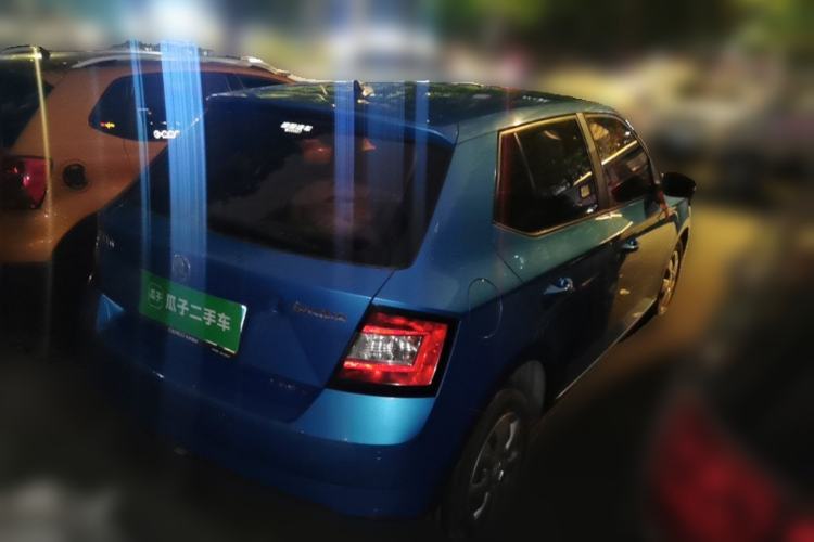 Used Skoda Fabia 2015 1.4L Automatic Front-Drive Model Rear Right 45 Deg