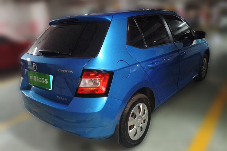 Used Skoda Fabia 2015 1.4L Automatic Front-Drive Model Rear Right 45 Deg
