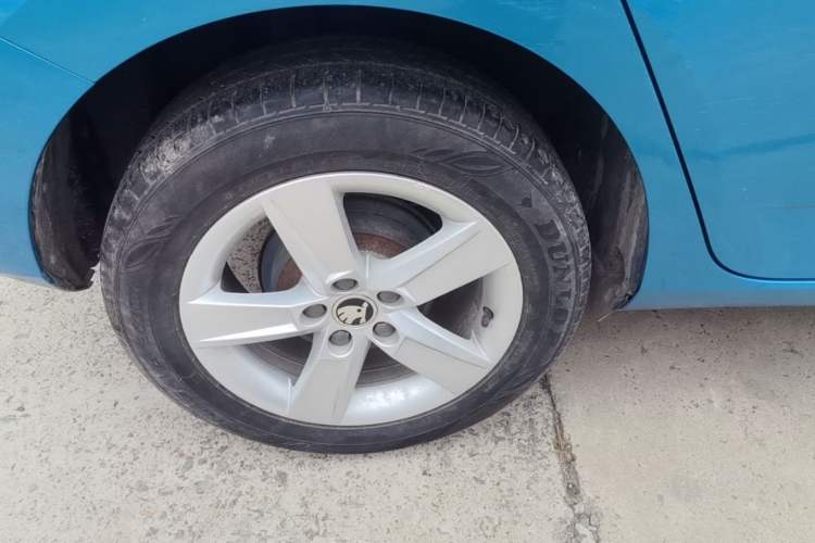 Used Skoda Fabia 2015 1.4L Automatic Chuanxing Edition Right Rear Wheel Hub