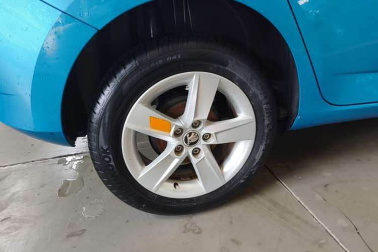 Used Skoda Fabia 2015 1.4L Automatic Chuanxing Edition Right Rear Wheel Hub