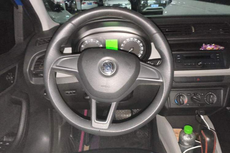 Used Skoda Fabia 2015 1.4L Automatic Front-Drive Model Steering Wheel