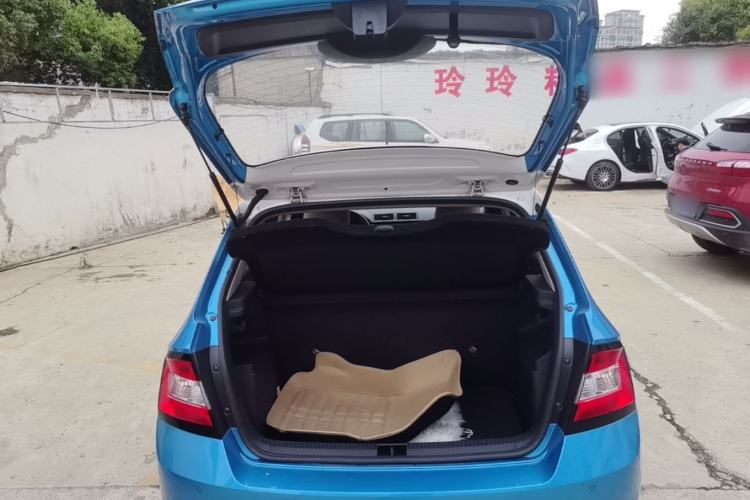 Used Skoda Fabia 2015 1.4L Automatic Chuanxing Edition Trunk