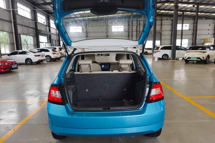 Used Skoda Fabia 2015 1.4L Automatic Chuanxing Edition Trunk