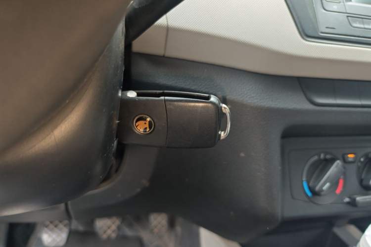 Used Skoda Fabia 2015 1.4L Manual Front-Wheel Drive Model Vehicle Key
