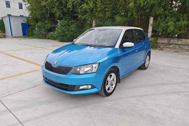 Skoda Fabia 2015 1.4L Automatic Chuanxing Edition usado