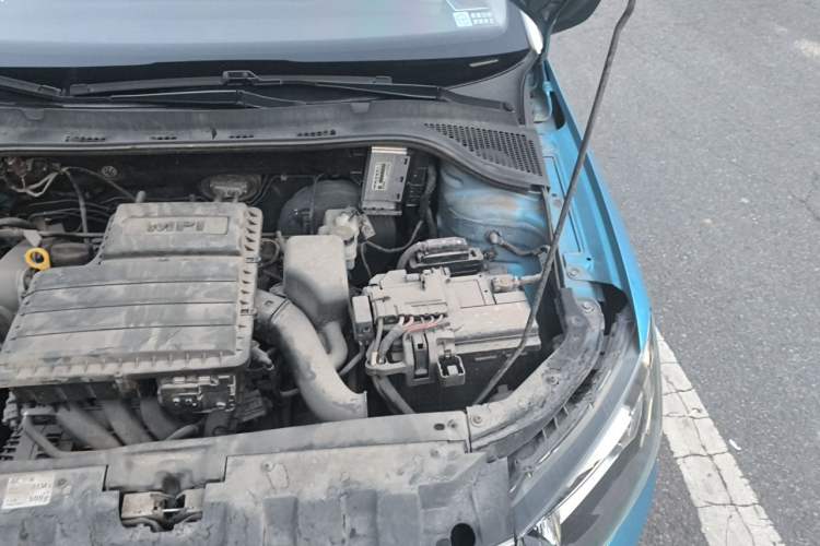 Used Skoda Fabia 2015 1.4L Automatic Chuanxing Edition Engine Bay Left