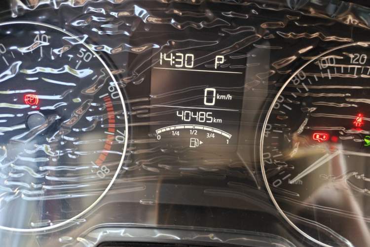 Used Skoda Fabia 2015 1.6L Automatic Chuanxing Edition Odometer Close Up
