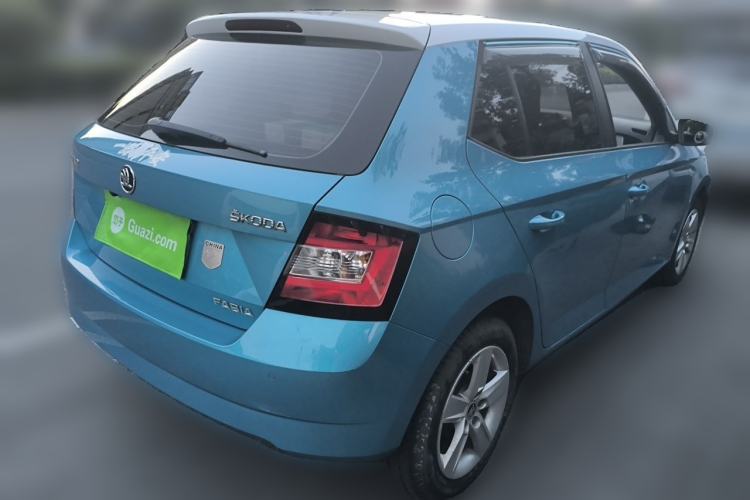 Used Skoda Fabia 2015 1.4L Automatic Chuanxing Edition Rear Right 45 Deg
