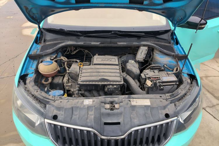 Used Skoda Fabia 2015 1.4L Automatic Chuanxing Edition Engine Bay