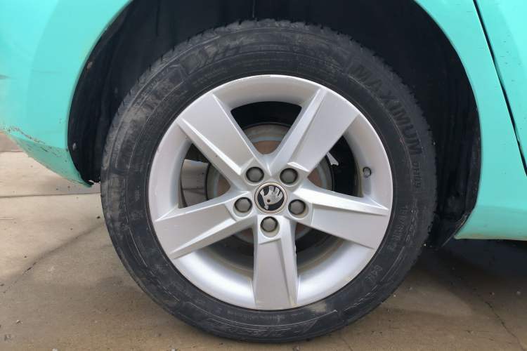 Used Skoda Fabia 2015 1.4L Automatic Chuanxing Edition Right Rear Wheel Hub