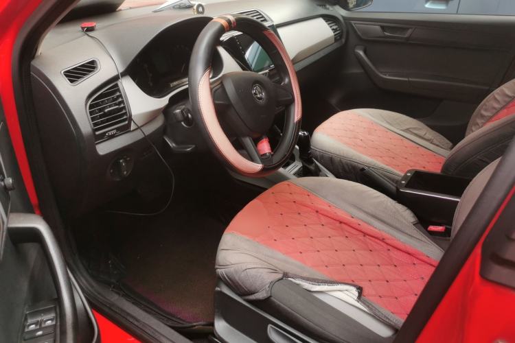 Used Skoda Fabia 2015 1.4L Automatic Front-Drive Model Driver Seat
