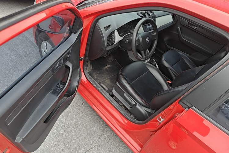 Used Skoda Fabia 2015 1.4L Automatic Front-Drive Model Driver Seat