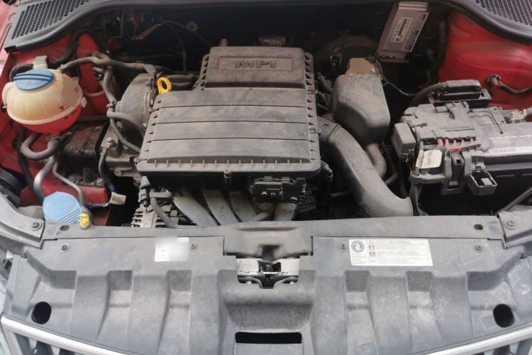 Used Skoda Fabia 2015 1.4L Automatic Front-Drive Model Engine Bay