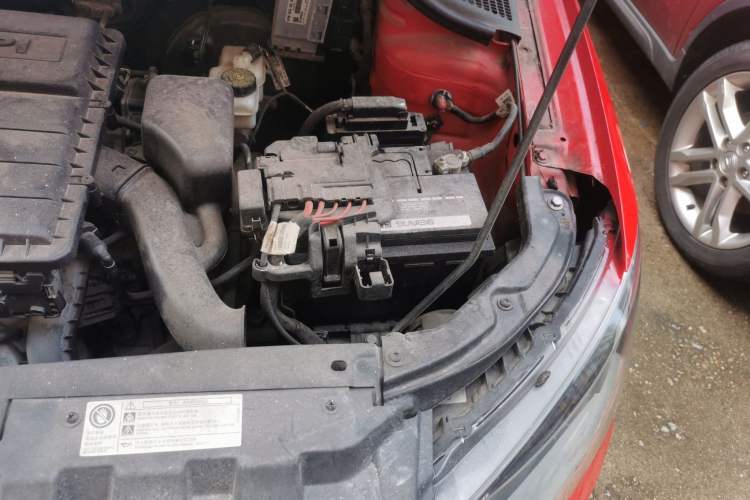 Used Skoda Fabia 2015 1.4L Automatic Front-Drive Model Engine Bay Left