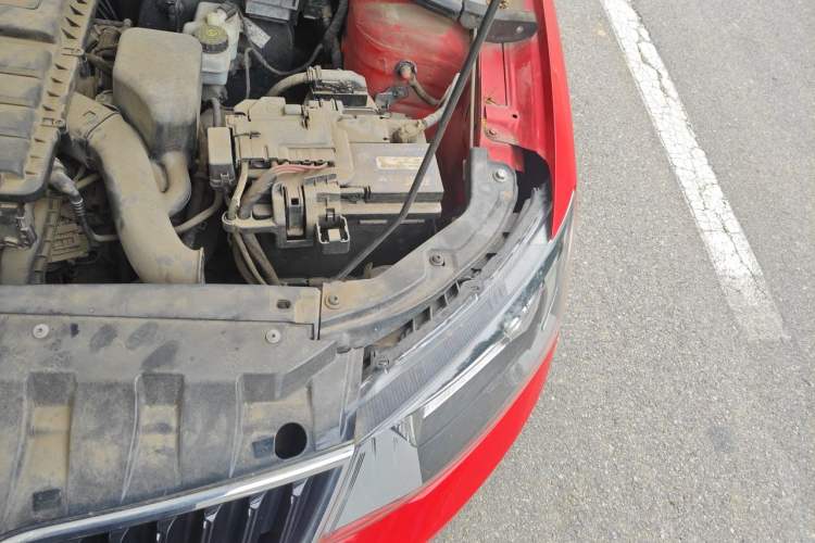 Used Skoda Fabia 2015 1.4L Automatic Chuanxing Edition Engine Bay Left