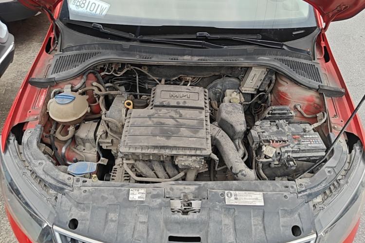 Used Skoda Fabia 2015 1.4L Automatic Front-Drive Model Engine Bay