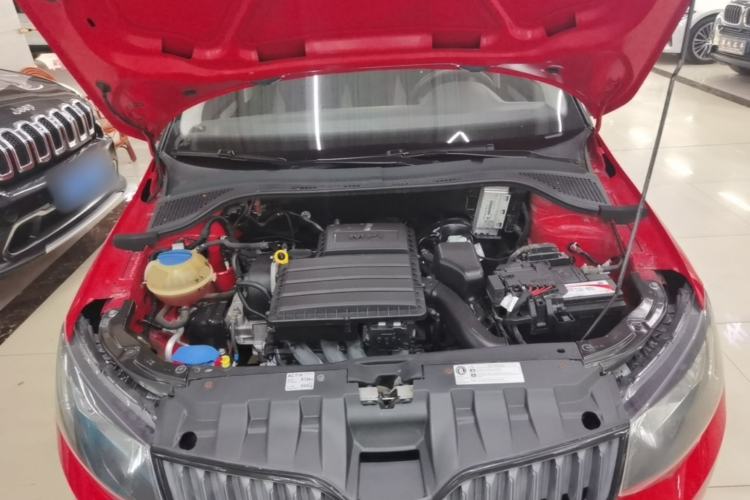 Used Skoda Fabia 2015 1.6L Automatic Sport Edition Engine Bay