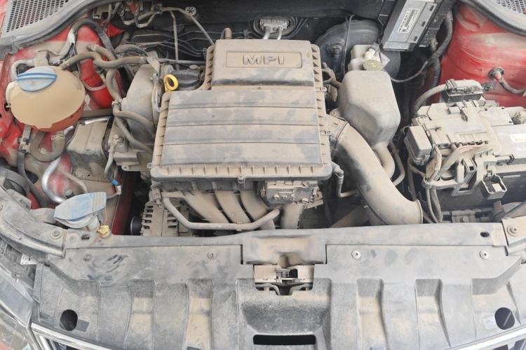 Used Skoda Fabia 2015 1.4L Automatic Chuanxing Edition Engine Bay