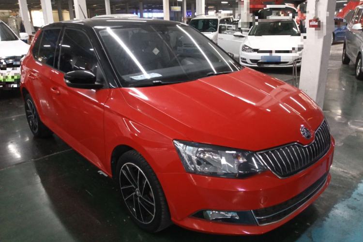 Used Skoda Fabia 2015 1.6L Automatic Sport Edition Exterior 2