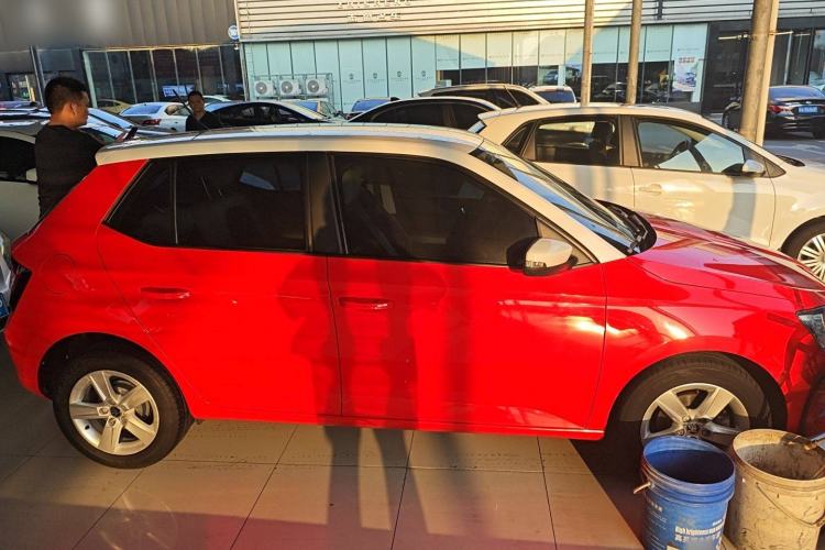Used Skoda Fabia 2015 1.4L Automatic Chuanxing Edition Exterior 2