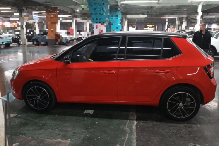 Used Skoda Fabia 2015 1.6L Automatic Sport Edition Exterior 3