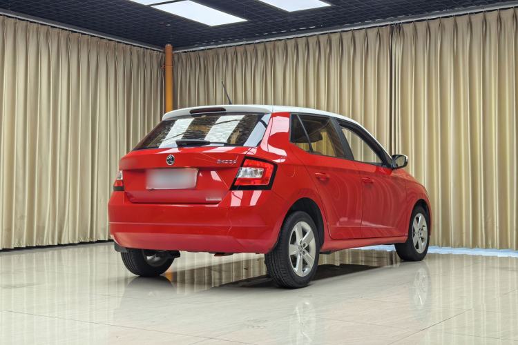 Used Skoda Fabia 2015 1.4L Automatic Chuanxing Edition Exterior 3