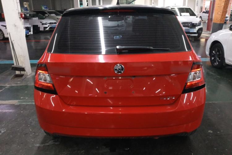 Used Skoda Fabia 2015 1.6L Automatic Sport Edition Exterior 4