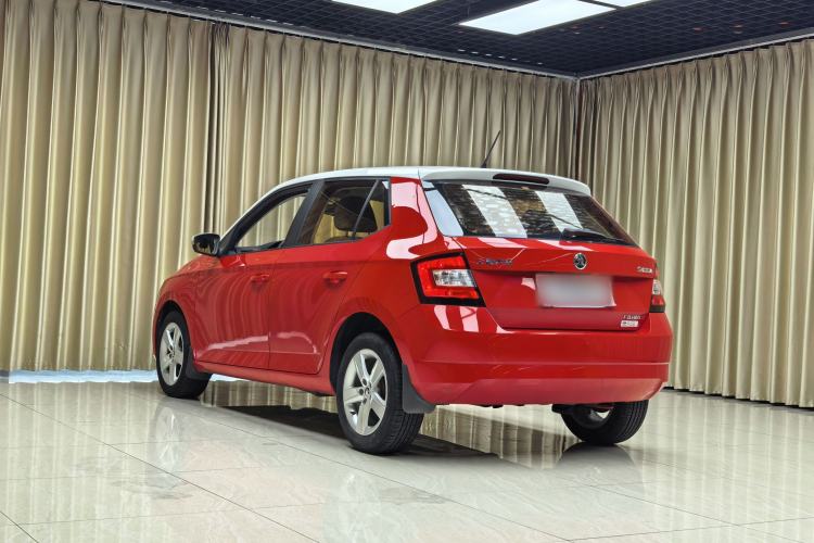 Used Skoda Fabia 2015 1.4L Automatic Chuanxing Edition Exterior 4