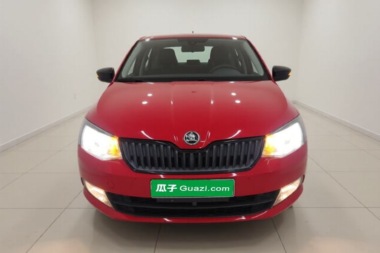 Used Skoda Fabia 2015 1.6L Automatic Sport Edition Front