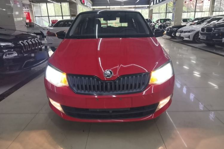 Used Skoda Fabia 2015 1.6L Automatic Sport Edition Front