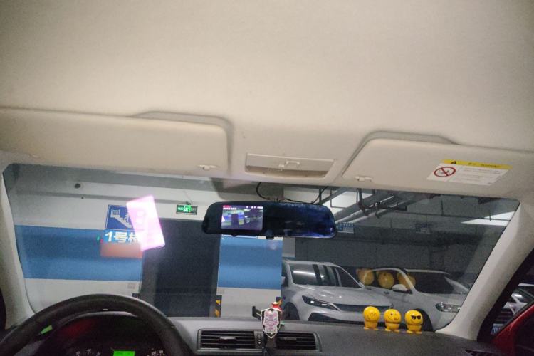Used Skoda Fabia 2015 1.4L Automatic Front-Drive Model Headliner