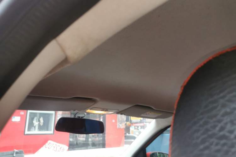 Used Skoda Fabia 2015 1.4L Automatic Front-Drive Model Headliner