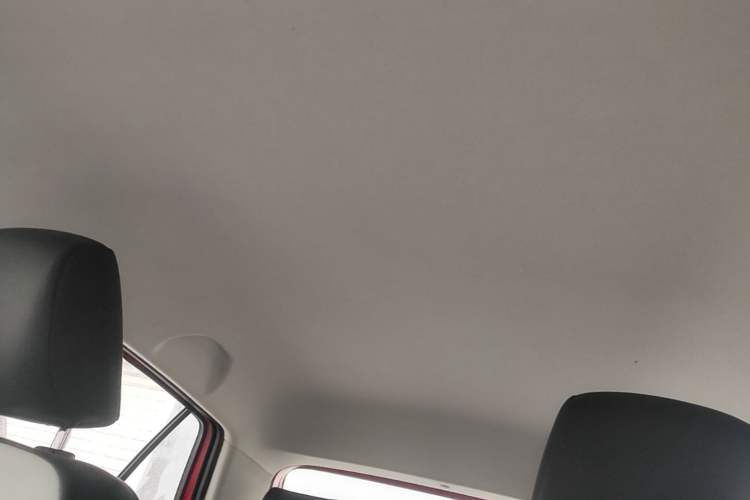 Used Skoda Fabia 2015 1.4L Manual Front-Wheel Drive Model Headliner