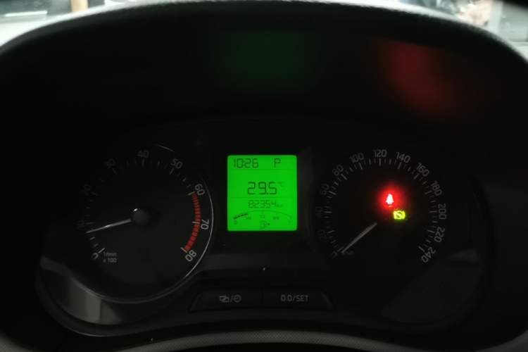 Used Skoda Fabia 2015 1.4L Automatic Front-Drive Model Instrument Cluster