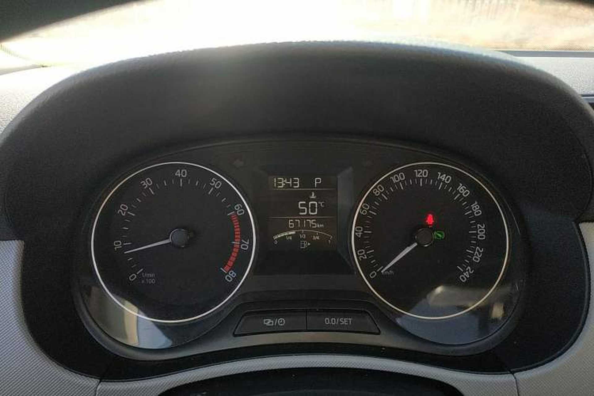 Used Skoda Fabia 2015 1.6L Automatic Chuanxing Edition Instrument Cluster