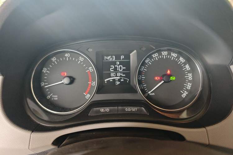 Used Skoda Fabia 2015 1.6L Automatic Sport Edition Instrument Cluster