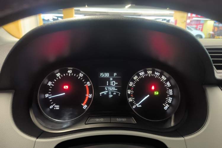 Used Skoda Fabia 2015 1.6L Automatic Sport Edition Instrument Cluster