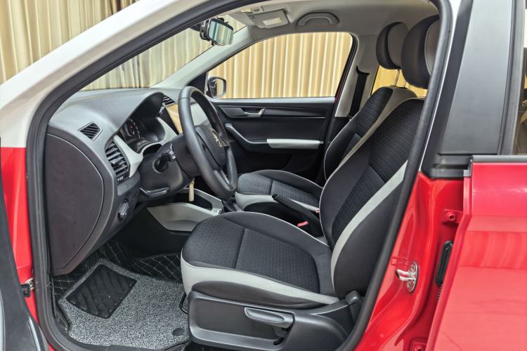 Used Skoda Fabia 2015 1.4L Automatic Chuanxing Edition Interior 1