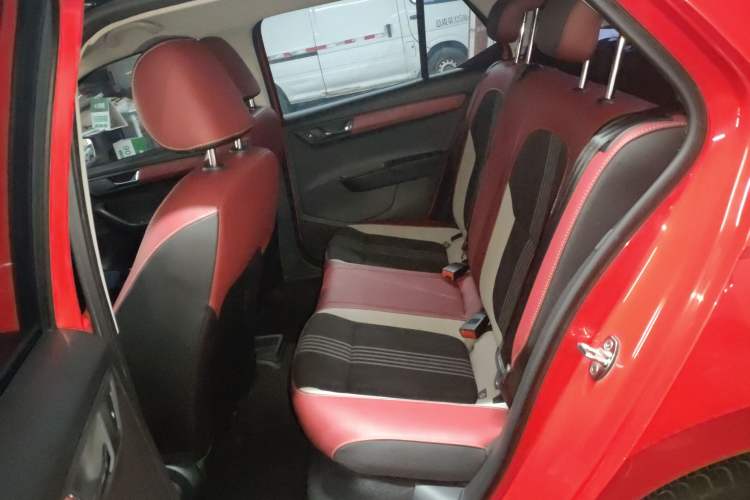 Used Skoda Fabia 2015 1.6L Automatic Sport Edition Interior 4
