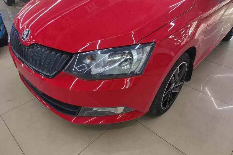 Used Skoda Fabia 2015 1.6L Automatic Sport Edition Left Front Headlight