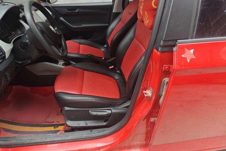 Used Skoda Fabia 2015 1.4L Automatic Front-Drive Model Left Front Seat