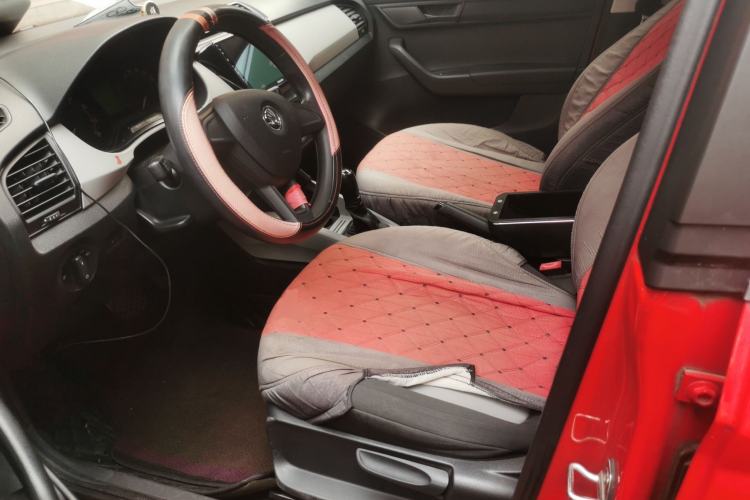 Used Skoda Fabia 2015 1.4L Automatic Front-Drive Model Left Front Seat