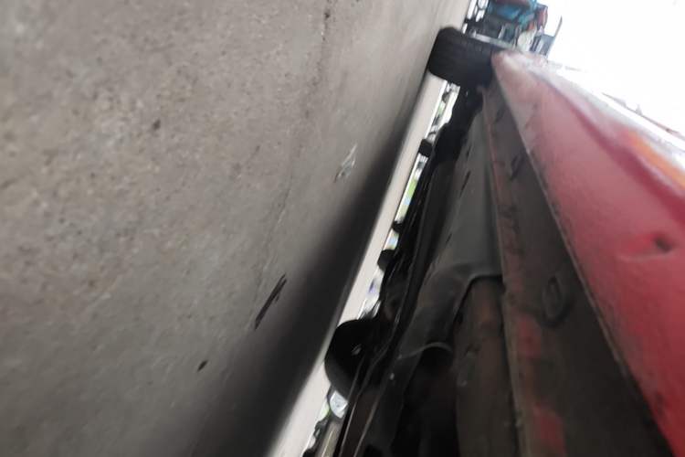 Used Skoda Fabia 2015 1.4L Manual Front-Wheel Drive Model Left Side Sill