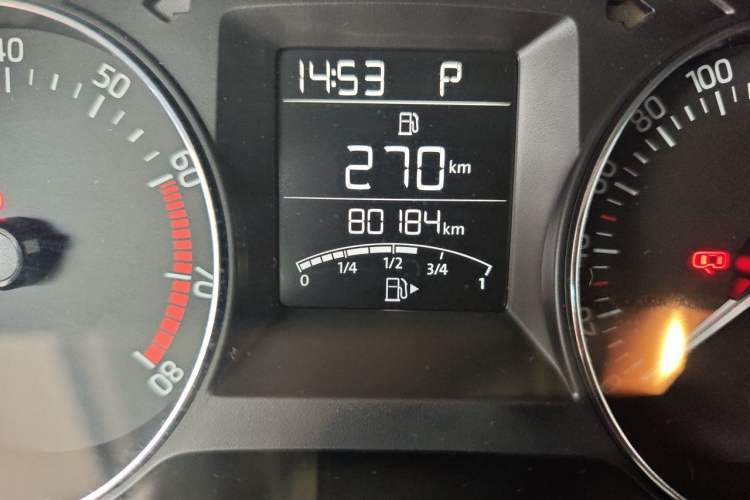 Used Skoda Fabia 2015 1.6L Automatic Sport Edition Odometer Close Up