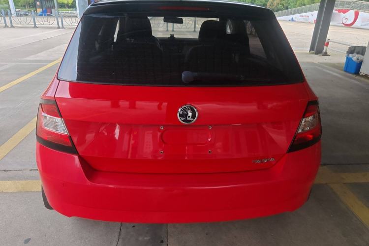 Used Skoda Fabia 2015 1.6L Automatic Sport Edition Rear