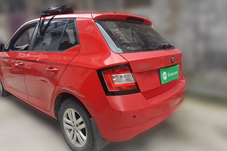 Used Skoda Fabia 2015 1.4L Automatic Front-Drive Model Rear Left 45 Deg