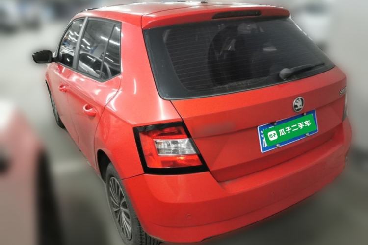 Used Skoda Fabia 2015 1.4L Automatic Front-Drive Model Rear Left 45 Deg