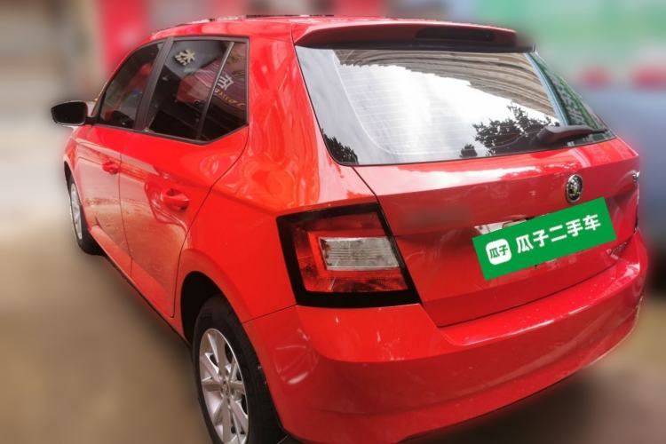 Used Skoda Fabia 2015 1.4L Automatic Front-Drive Model Rear Left 45 Deg